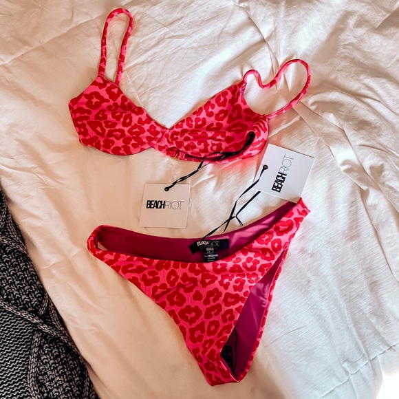 Beach riot pink love leopard swimsuit - Picture 2 of 6